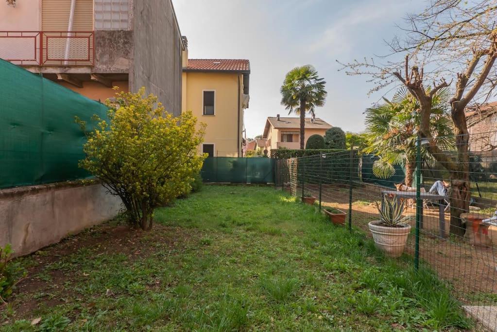 Le Rose Daire Venegono Superiore Dış mekan fotoğraf