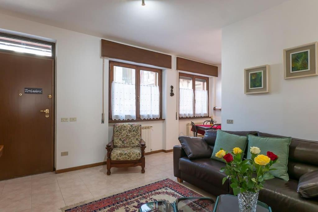 Le Rose Daire Venegono Superiore Dış mekan fotoğraf